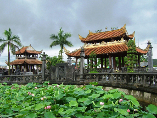 Ninh Binh - Nam Dinh du Spring 2 days good price from Hanoi